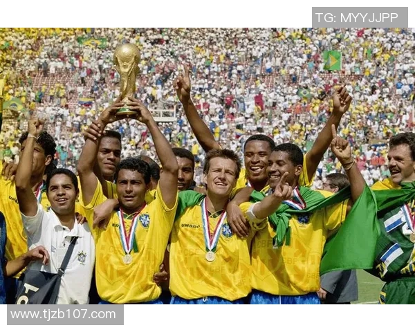 足球场上的30号球星:挥洒激情与荣耀,带领球队书写新篇章 足球场上的30号球星:挥洒激情与荣耀,带领球队书写新篇章