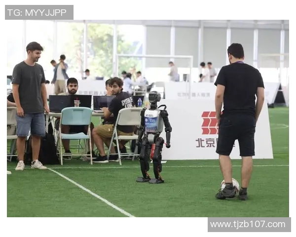 足球球星机器人由谁设计制造并参与了哪些技术创新和挑战